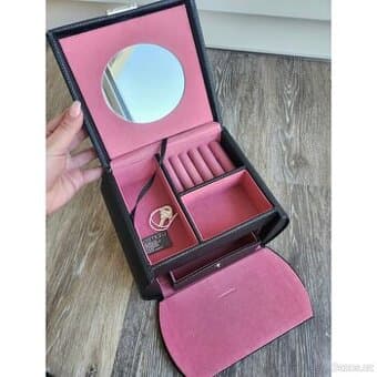 Esmara kožená šperkovnice kufřík