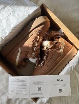 UGG Lowmel Chestnut