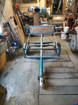 Prodám přívěsný vozík sport jacht