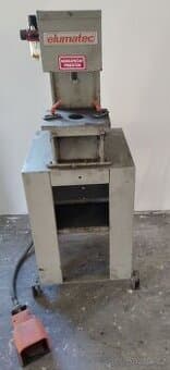 Vysekávací lis Elumatec ST225