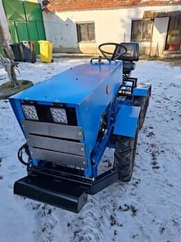 Malotraktor domácí výroby 4x4