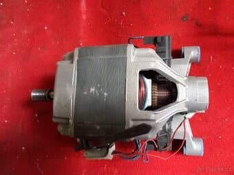 El. motor z pračky Bosh