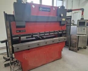 CNC ohraňovací lis HOL 63 / 2000