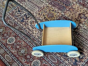 Dřevěné dětské vozítko IKEA UPPSTÅ (MULA)