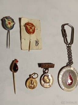 Odznaky, Odznačky, Retro