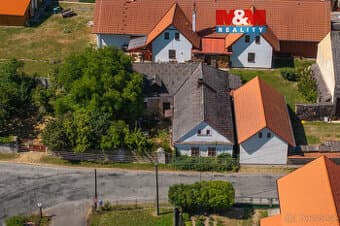 Prodej chalupy, 3+1, 591 m2 v Holovousech