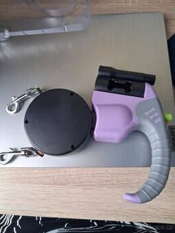 Vodítko pro dva pejsky navijecí