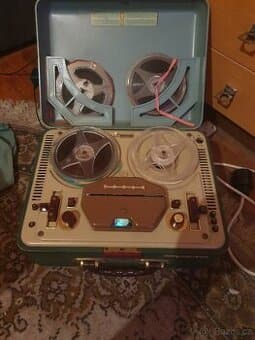 magnetofon sony duet.