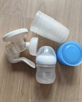 Manuální odsávačka mateřského mléka +VIA 180ml 5ks