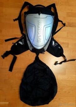 VANUCCI batoh / pevná skořepina ( krovka) .. TOP