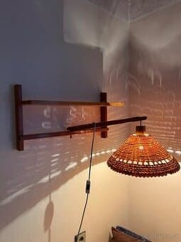 Retro lampa s policí