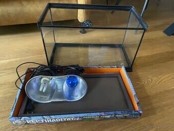 Terarium 50x25 + světlo