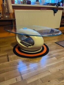 Konferenční stolek