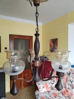 Prodám starožitný lustr.