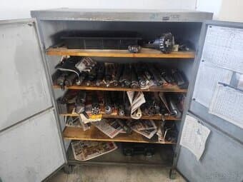 nastroje k vyvrtavačce W 100