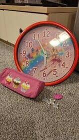 Dětské nástěnné hodiny + zdarma pouzdro a jin.