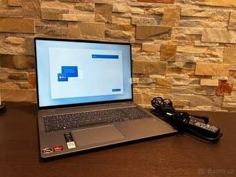 Lenovo IdeaPad Flex 5 16ABR8 notebook