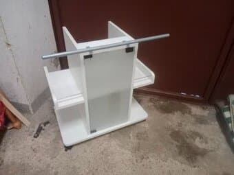 Skříňka  pod umyvadlo