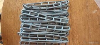 Gumy a kolíky ke karavanu