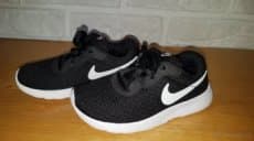 Nike tenisky indoor vel. 27,5 - TOP STAV