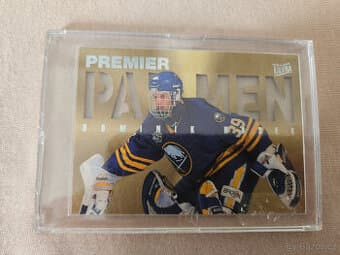Dominik Hasek PREMIER PADMEN 95-96 FLER ULTRA 5 OF 12