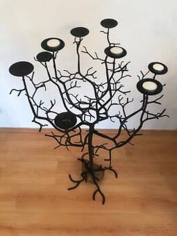 Ručně kovaný svícen