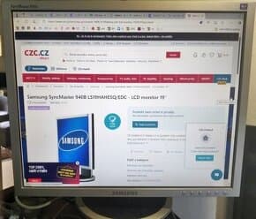 monitor LCD otočný 19" Samsung