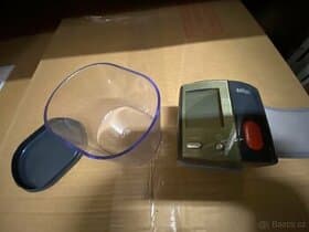 Tlakoměr na zápěstí Braun