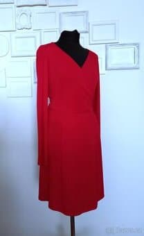 Červené šaty Promod