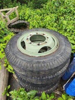 Kola na maringotku 7,50-20