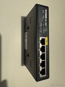 D-link DES-1005P 5port PoE switch