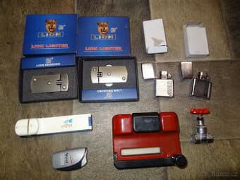 2x Balicka cigaret + 2 kusy zapalovac benzinovy ZIPPO + 4 ku