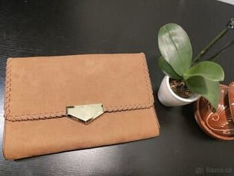 Dámská kabelka: HNĚDÝ. Značka: ALDO