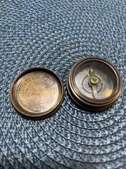 Sběratelský retro kompas 1885