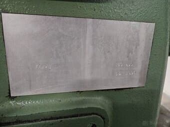 Frézka univerzální FA4U  GO 1996   top stav