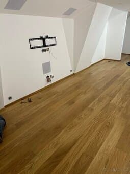 Montáž nábytku a pokládka podlah – Praha a okolí