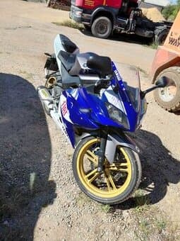 Yamaha yzf-r125