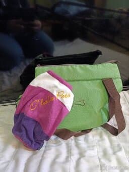 Taška a obleček na štěňátko