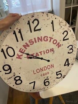 Nástěnné hodiny Kensington St.