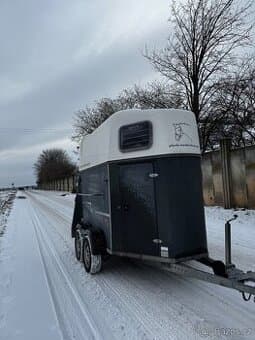 Prodám přepravník na 2 koně hliniková podlaha