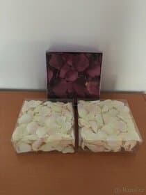 Dekorační látkové květní lístky