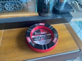 Popelník Ricca donna , Praha 6