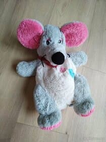 Batohy: auto, myška