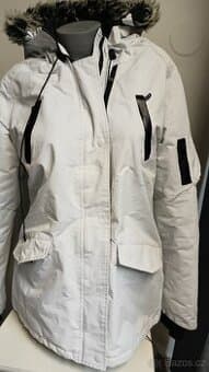 Bunda Cropp prodáno