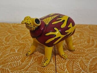 Brouk - keramická soška - Viktor Žuk