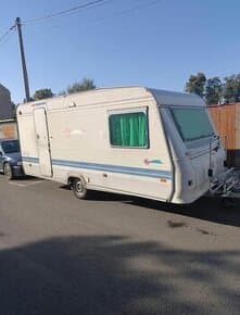 Obytný přívěs Adria