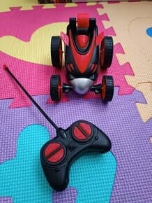 Autíčko na dálkové ovládání
