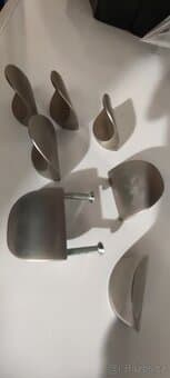 Kování ke komodě 7 ks