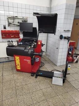 Profi vyvažovačka kol CORGHI EM 9580 Plus Laser Line