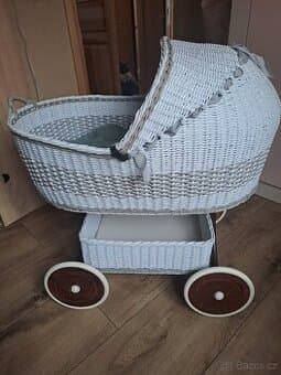 Mojžíšův koš pro miminko